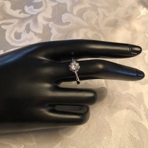 WOMENS STERLING SILVER RING SZ 9